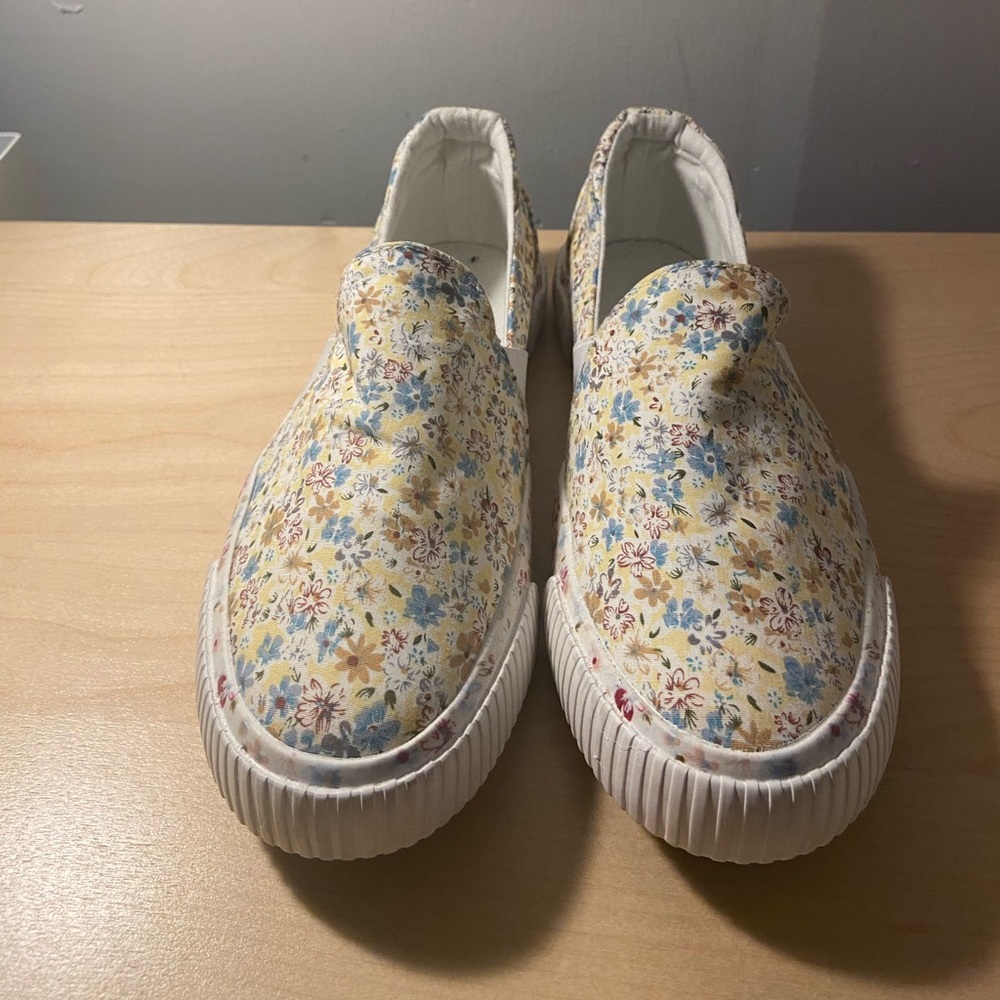 Very G Women slip on shoes